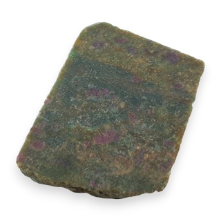 Rubin w fuchsycie cięty surowy 32x26 mm nr 57