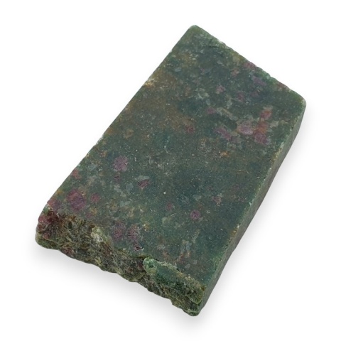 Rubin w fuchsycie cięty surowy 39x25 mm nr 53