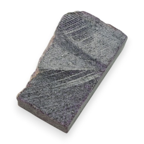 Stichtite cut raw 27x15 mm no 32