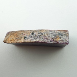 Stichtyt cięty surowy 27x22 mm nr 56
