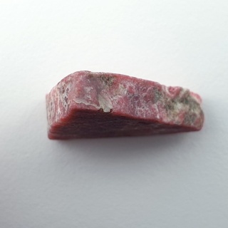 Thulit cięty surowy 21x17 mm nr 203