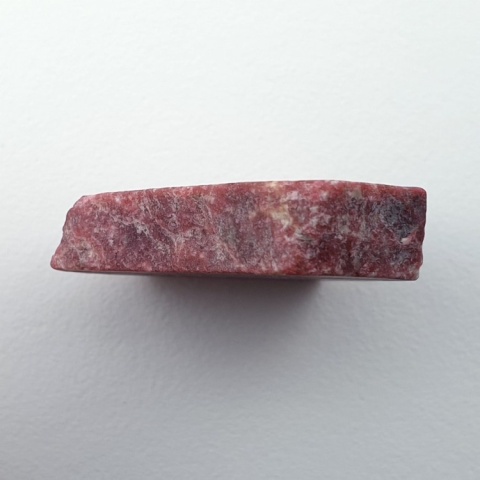 Thulit cięty surowy 23x17 mm nr 200