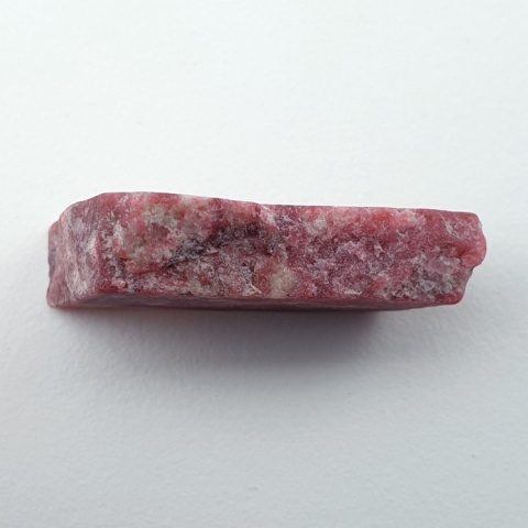 Thulit cięty surowy 24x16 mm nr 138