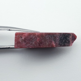 Thulit cięty surowy 25x18 mm nr 126