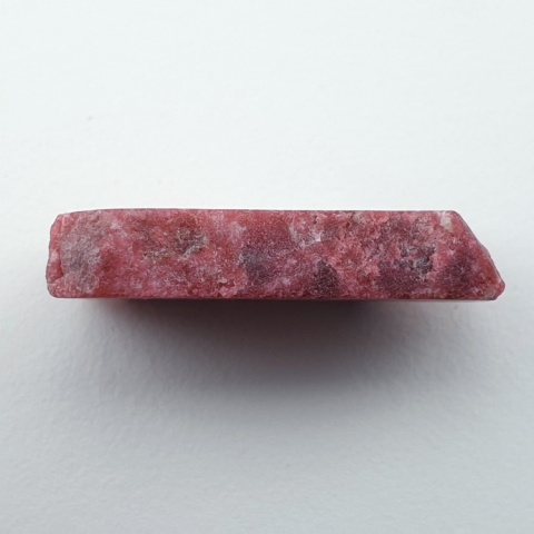 Thulit cięty surowy 26x16 mm nr 150