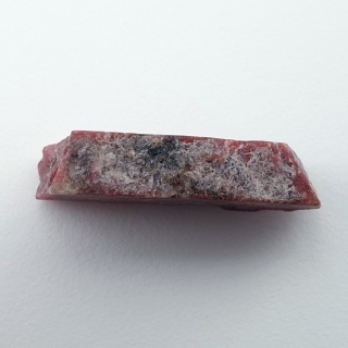 Thulit cięty surowy 27x15 mm nr 157