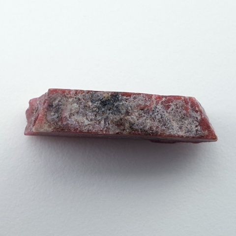 Thulit cięty surowy 27x15 mm nr 157