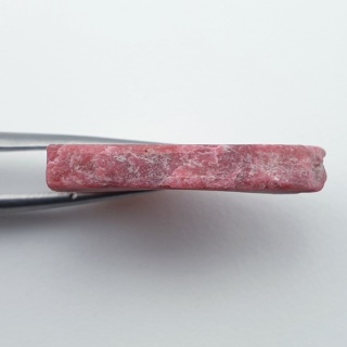 Thulit cięty surowy 27x19 mm nr 164