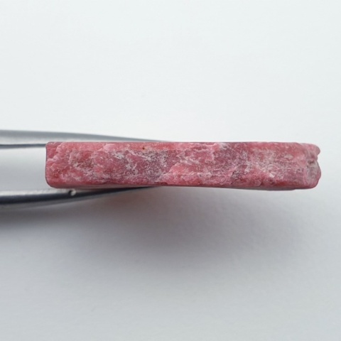 Thulit cięty surowy 27x19 mm nr 164