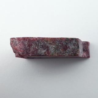 Thulit cięty surowy 27x23 mm nr 109