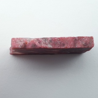 Thulit cięty surowy 30x22 mm nr 174