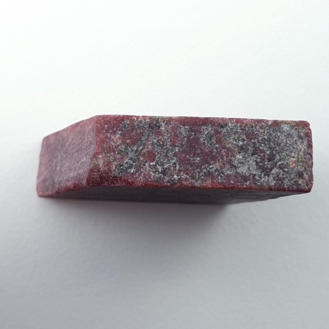 Thulit cięty surowy 33x20 mm nr 156