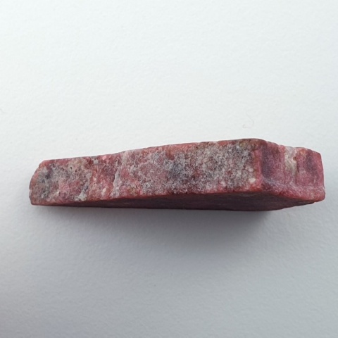 Thulit cięty surowy 35x20 mm nr 184