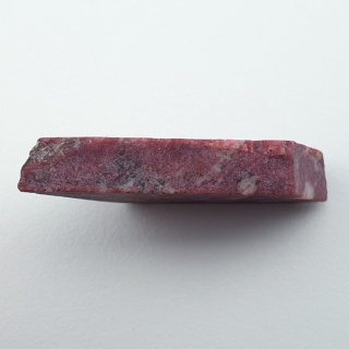 Thulit cięty surowy 36x16 mm nr 123