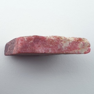 Thulit cięty surowy 37x22 mm nr 143