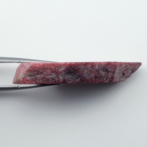 Thulit cięty surowy 41x21 mm nr 110