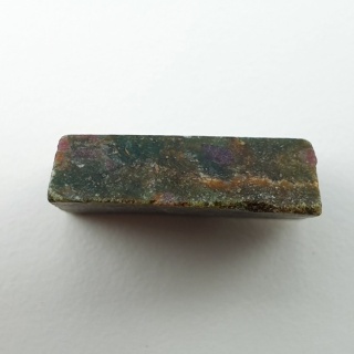 Rubin w fuchsycie cięty surowy 21x18 mm nr 146