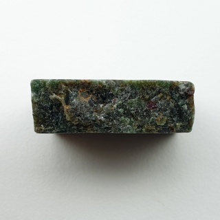 Rubin w fuchsycie cięty surowy 22x19 mm nr 108