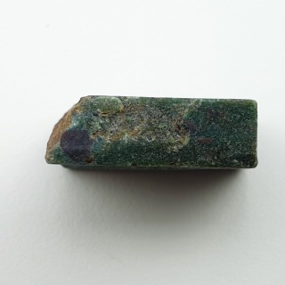 Rubin w fuchsycie cięty surowy 23x18 mm nr 119