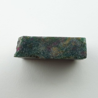 Rubin w fuchsycie cięty surowy 23x22 mm nr 120