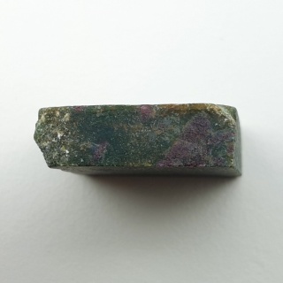 Rubin w fuchsycie cięty surowy 23x22 mm nr 129