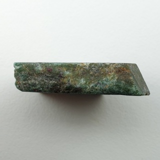 Rubin w fuchsycie cięty surowy 25x15 mm nr 148