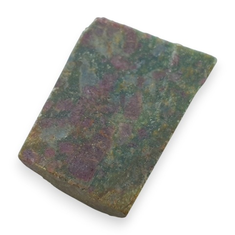 Rubin w fuchsycie cięty surowy 27x21 mm nr 99