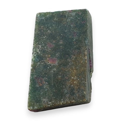 Rubin w fuchsycie cięty surowy 28x19 mm nr 71