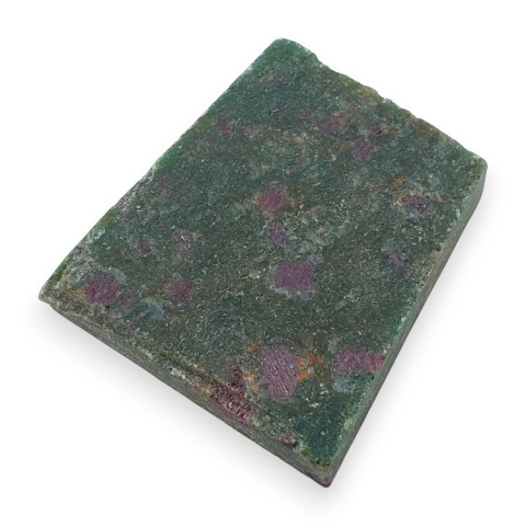 Rubin w fuchsycie cięty surowy 29x28 mm nr 110