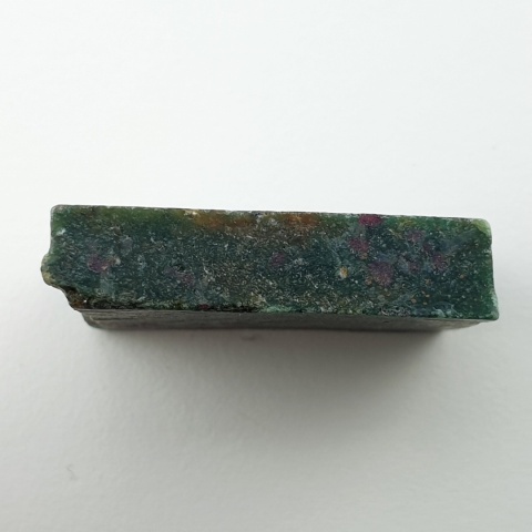 Rubin w fuchsycie cięty surowy 29x28 mm nr 110