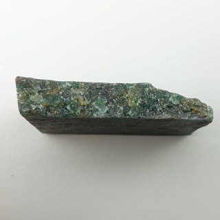 Rubin w fuchsycie cięty surowy 30x21 mm nr 79