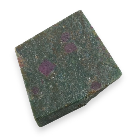 Rubin w fuchsycie cięty surowy 32x28 mm nr 85