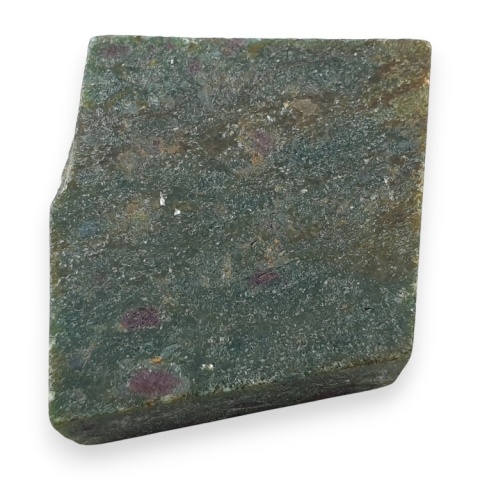 Rubin w fuchsycie cięty surowy 32x28 mm nr 85