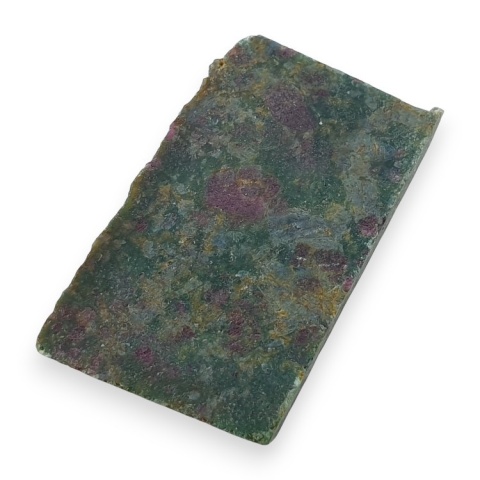 Rubin w fuchsycie cięty surowy 35x21 mm nr 84