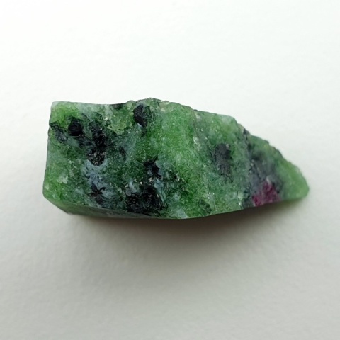 Zoisyte with ruby cut raw 21x14 mm no 198