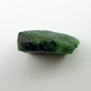 Zoisyt z rubinem cięty surowy 23x16 mm nr 206