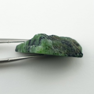 Zoisyt z rubinem cięty surowy 25x22 mm nr 159