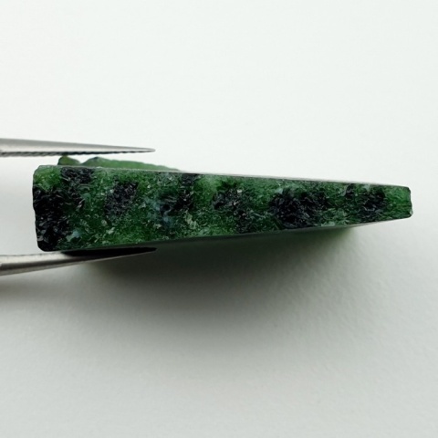 Zoisyte with ruby cut raw 28x19 mm no 111