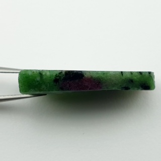 Zoisyt z rubinem cięty surowy 29x18 mm nr 115