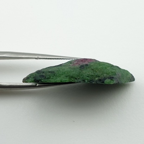 Zoisyte with ruby cut raw 29x21 mm no 125