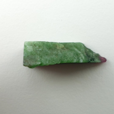 Zoisyt z rubinem cięty surowy 31x19 mm nr 192