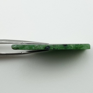 Zoisyt z rubinem cięty surowy 31x24 mm nr 179