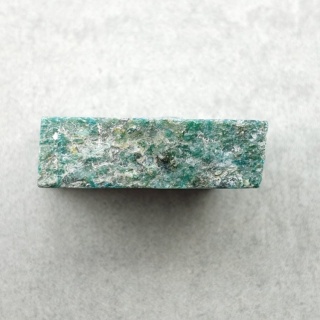 Chryzokola cięta surowa 19x16 mm nr 204