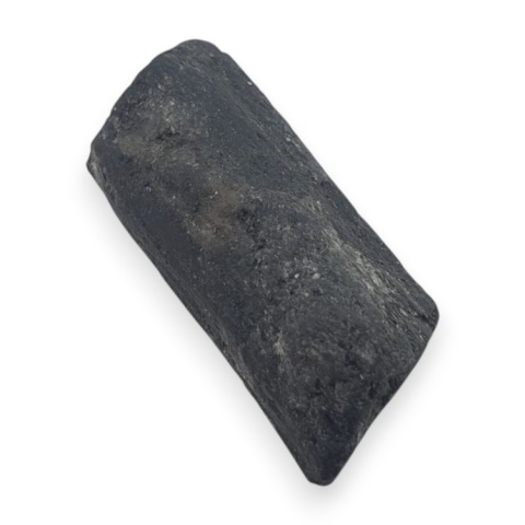 Czarny turmalin surowy 24x11 mm nr 836