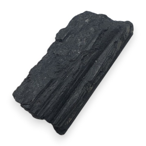 Czarny turmalin surowy 28x13 mm nr 759