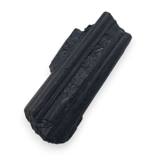 Czarny turmalin surowy 29x13 mm nr 835