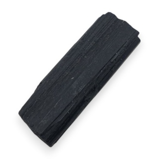 Czarny turmalin surowy 30x10 mm nr 834