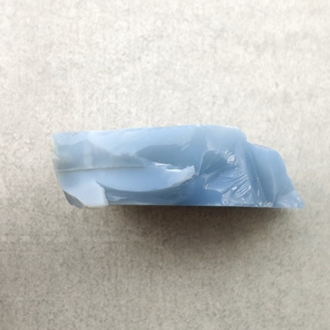 Opal niebieski cięty surowy 25x17 mm nr 195A