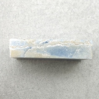 Opal niebieski cięty surowy 32x17 mm nr 150A