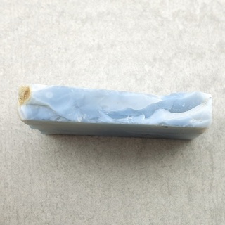 Opal niebieski cięty surowy 32x19 mm nr 147A